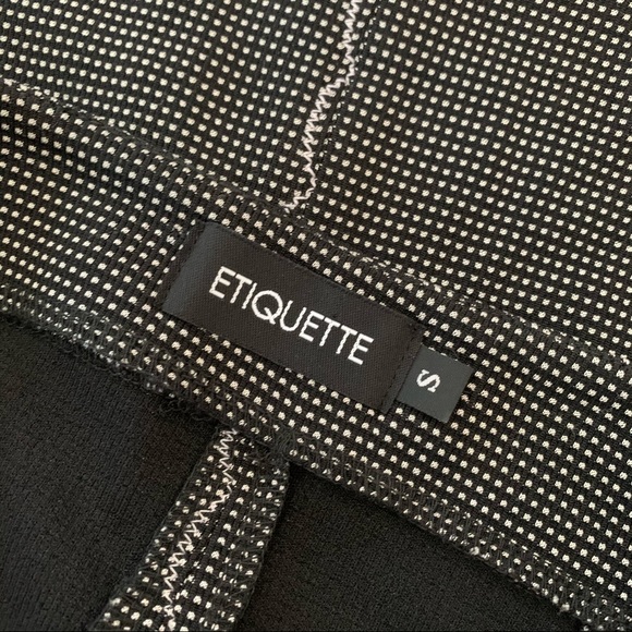 B&W Pattern Zip Skirt - Picture 6 of 6